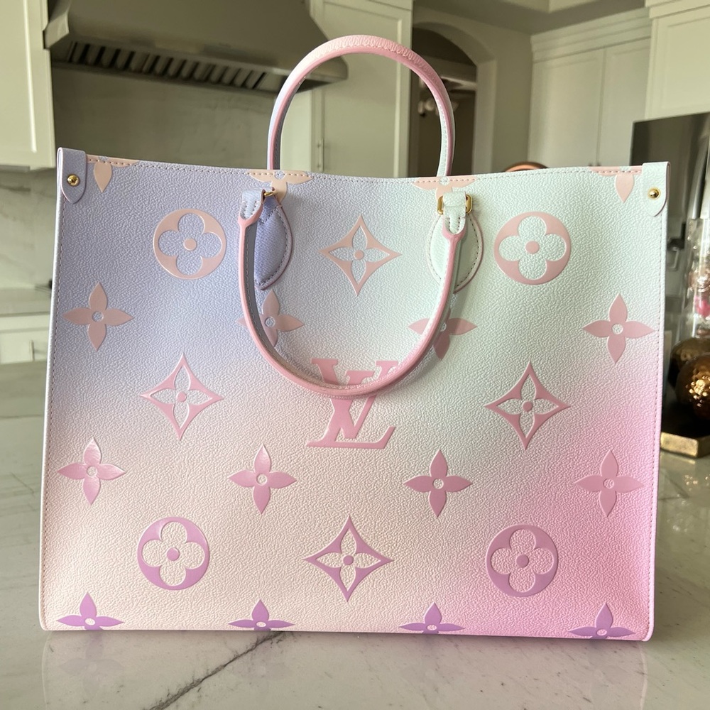🔥🔥SOLD🔥🔥Louis Vuitton On the Go Sunrise Pastel GM Tote Authentic with COA